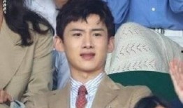 娱乐吃瓜君白敬亭,娱乐吃瓜界的“瓜王”