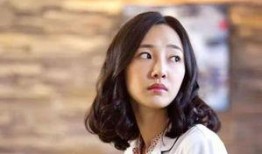 娱乐吃瓜女配变成女生,她如何华丽转身？