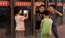 娱乐吃瓜的头像男真人