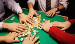 娱乐吃瓜酱打麻将