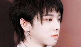 宋亚轩娱乐圈吃瓜视频,揭秘明星幕后生活